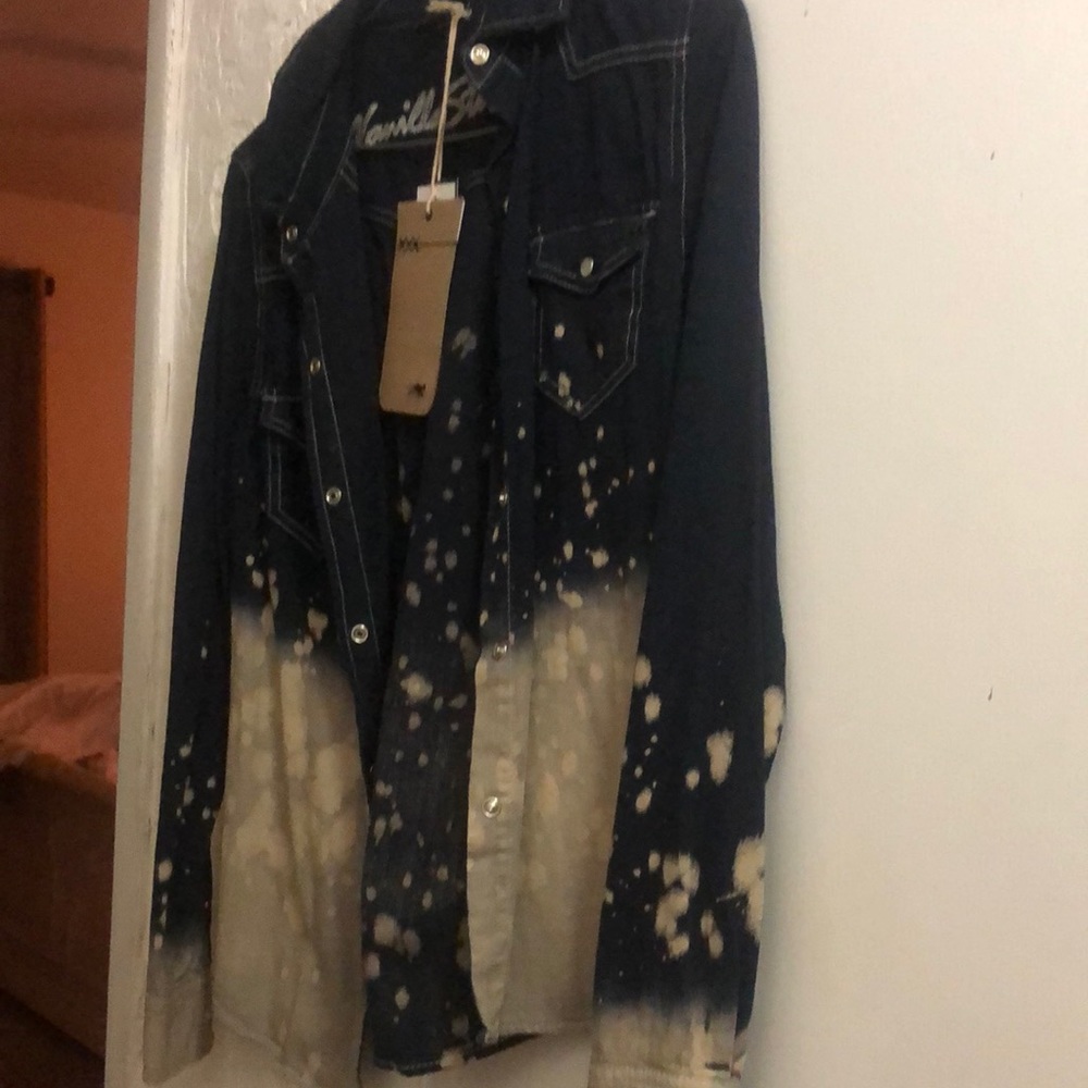 Long sleeves light weight shirt